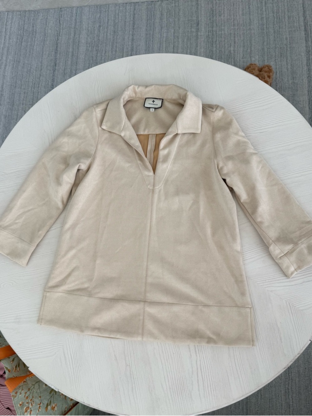 EUC Tuckernuck Cream Velvet 3/4 Sleeve Blouse